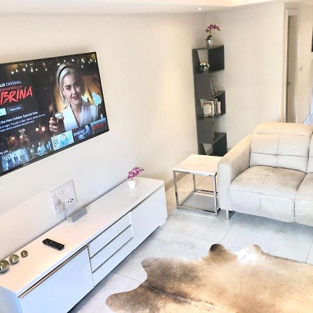 베이크웰 Millstream Mews 아파트 외부 사진